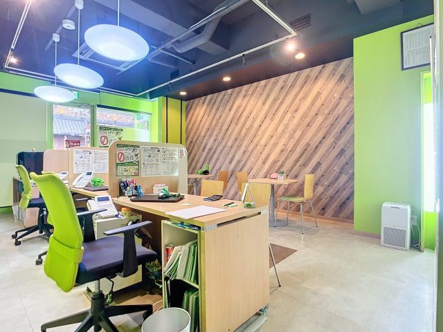 アパートナー盛岡中央店 店舗カウンター席